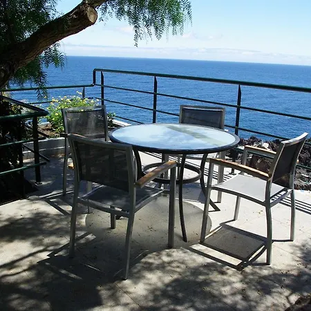 Calaca Villa *